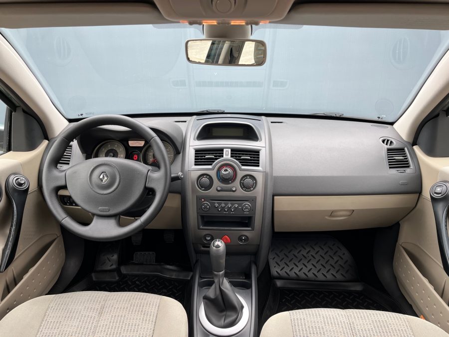 Renault Megane 1.6 MT