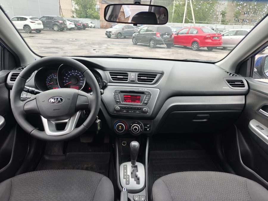 Kia Rio , 2013