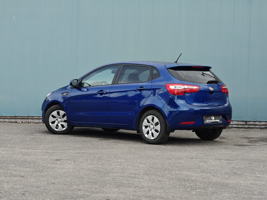 Kia Rio , 2013