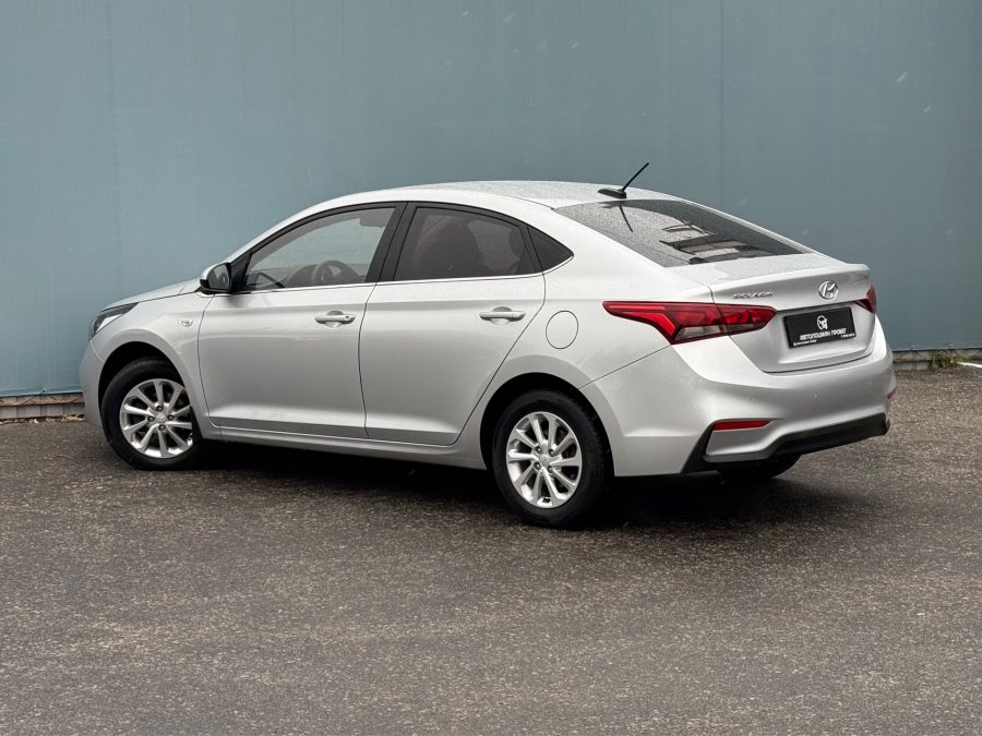 Hyundai Solaris 1.6 AT