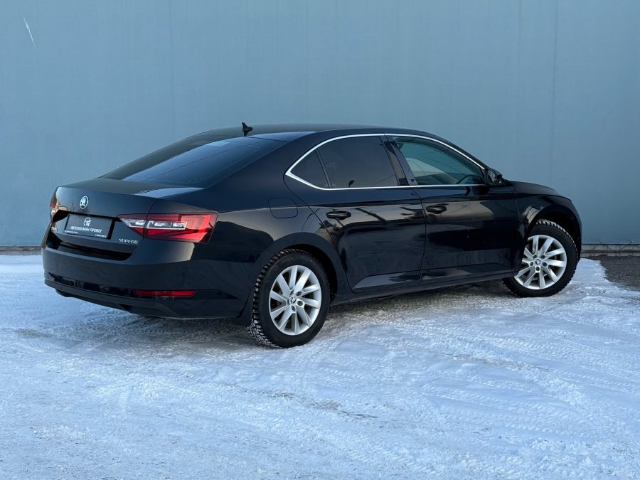 Skoda Superb 1.8 AMT