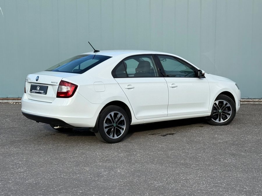 Skoda Rapid 1.6 MT