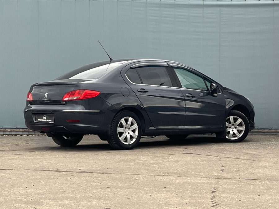Peugeot 408