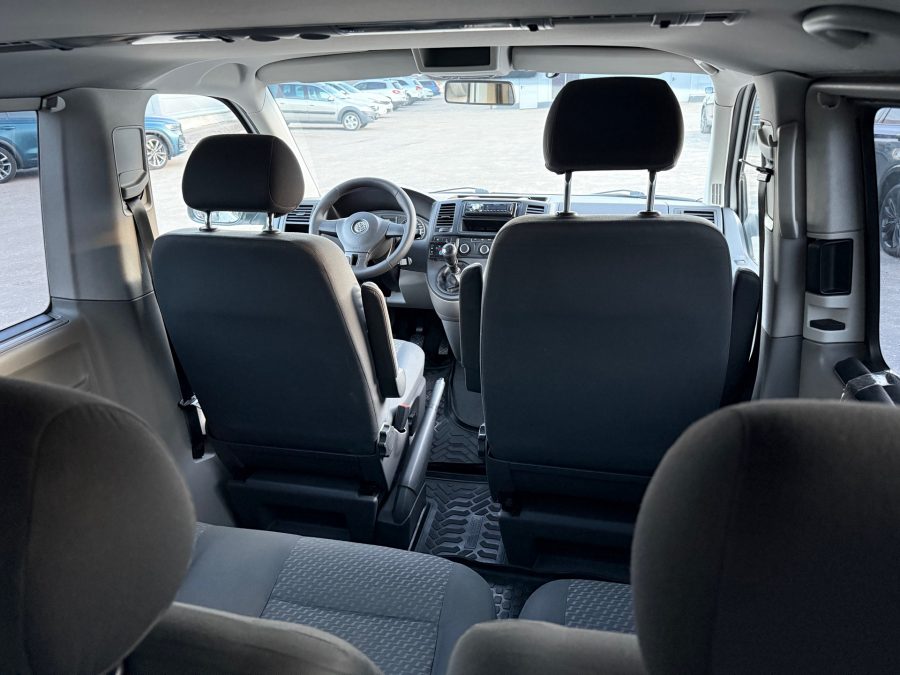 Volkswagen Caravelle 2.0 MT
