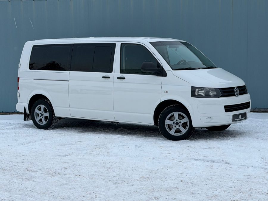 Volkswagen Caravelle 2.0 MT
