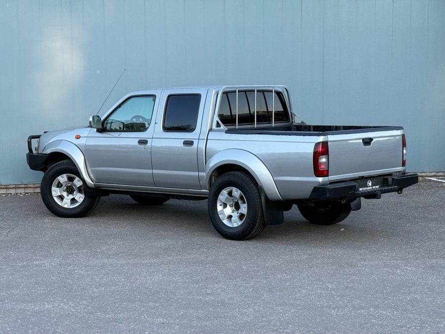Nissan NP300