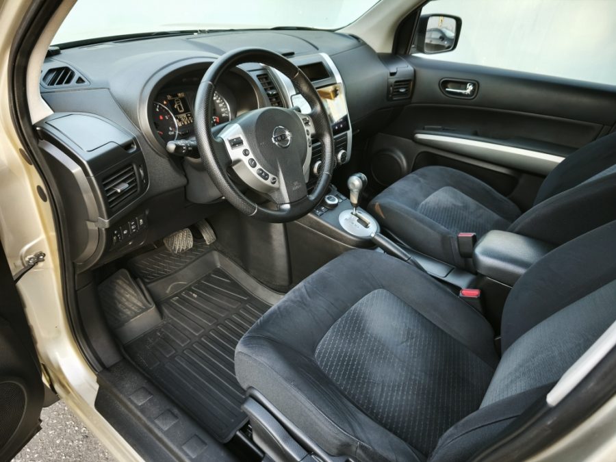 Nissan X-Trail 2.0 AT