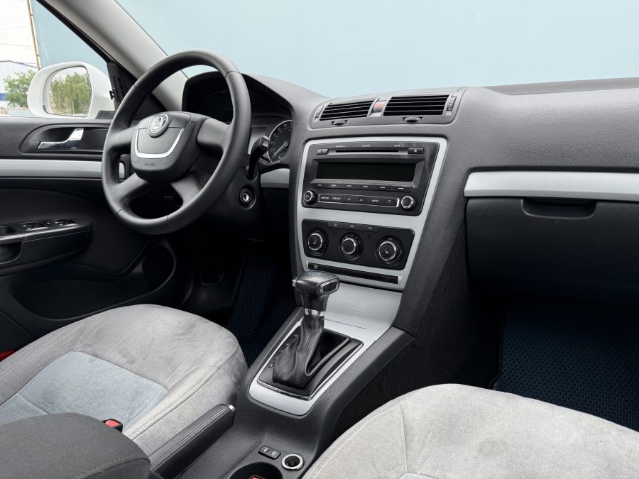 Skoda Octavia 1.6 AT