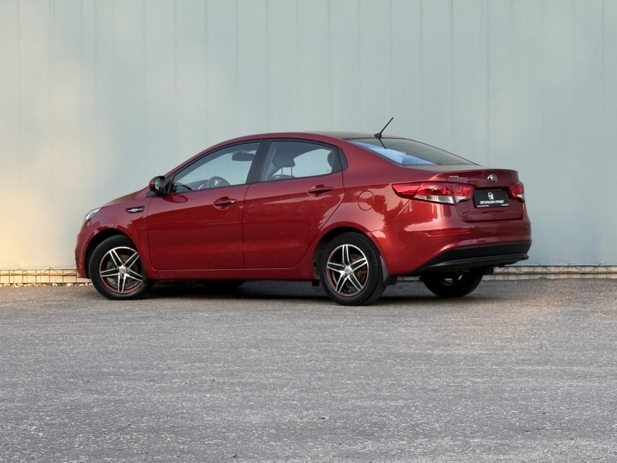 Kia Rio 1.6 MT, 2015