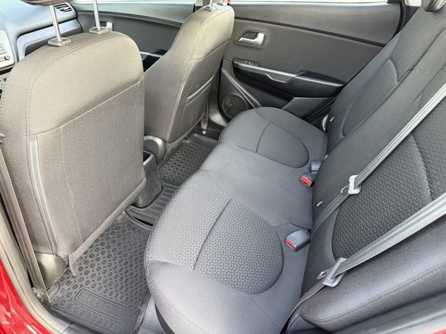 Kia Rio 1.6 MT, 2015