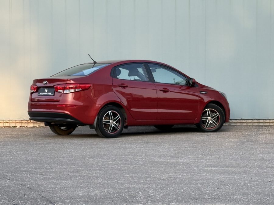 Kia Rio 1.6 MT, 2015