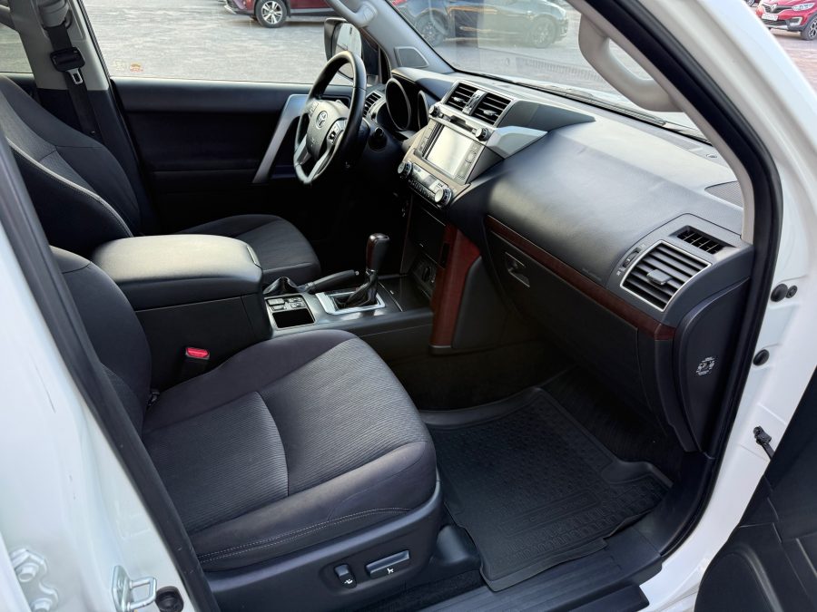 Toyota Land Cruiser Prado 3.0 AT