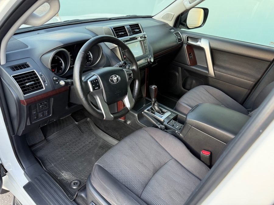 Toyota Land Cruiser Prado 3.0 AT