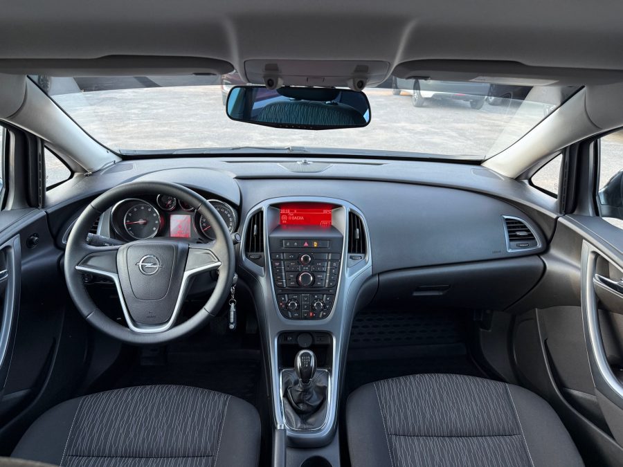 Opel Astra 1.6 MT