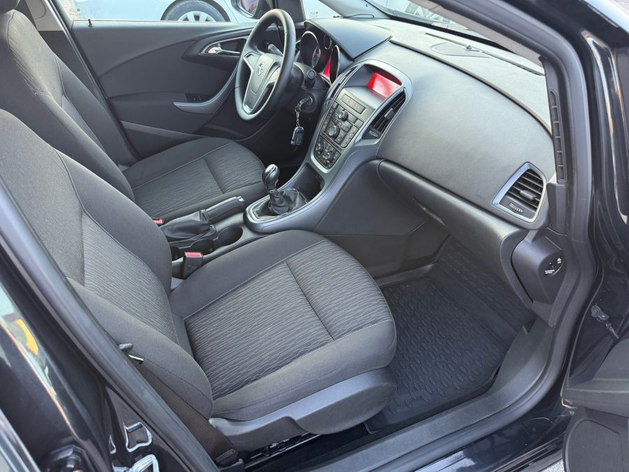 Opel Astra 1.6 MT