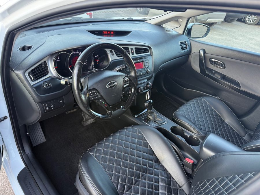 Kia Ceed 1.6 AT