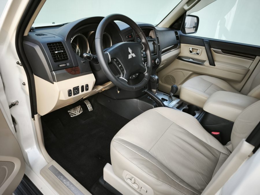Mitsubishi Pajero IV Рестайлинг
