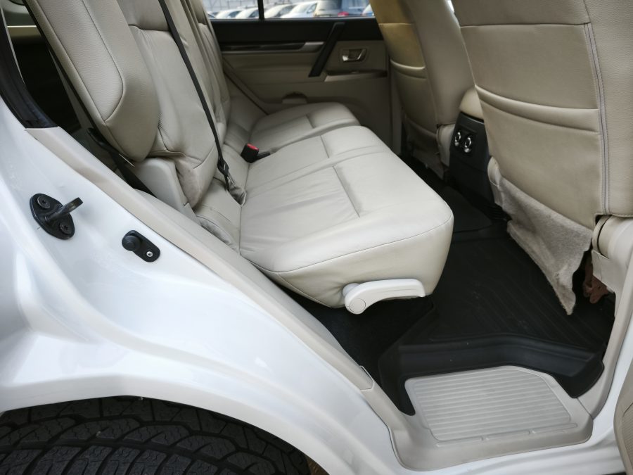 Mitsubishi Pajero IV Рестайлинг