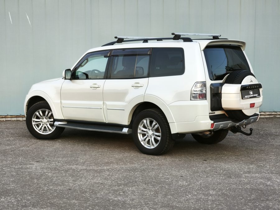 Mitsubishi Pajero IV Рестайлинг
