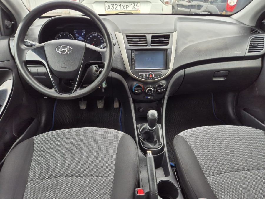 Hyundai Solaris 1.6 MT