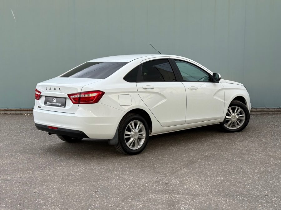 ВАЗ (LADA) Vesta 1.6 MT