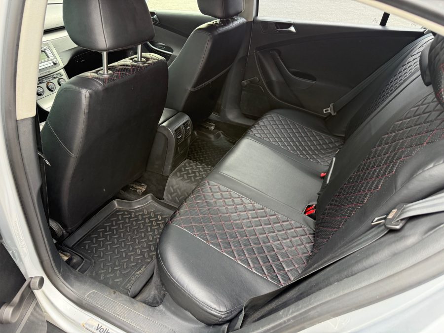Volkswagen Passat 1.6 MT