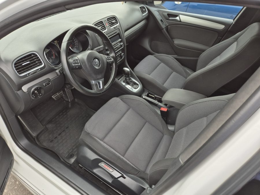 Volkswagen Golf R-Line