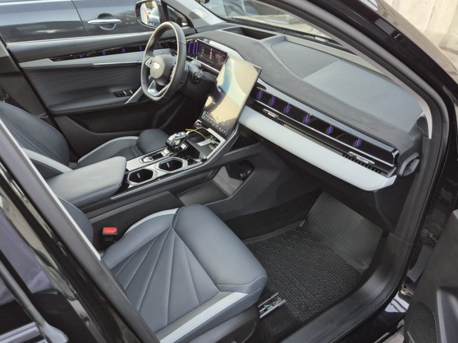 Geely Atlas