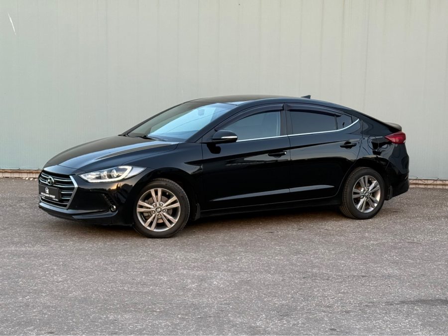 Hyundai Elantra 2.0 AT