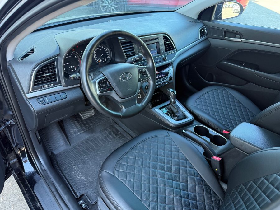 Hyundai Elantra 2.0 AT