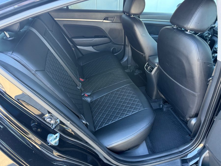 Hyundai Elantra 2.0 AT