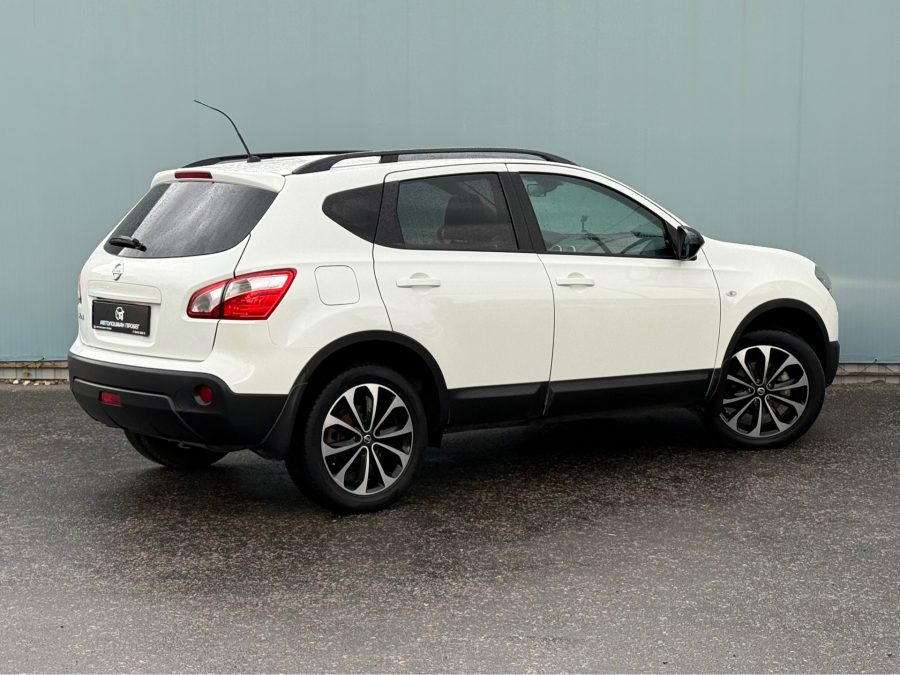 Nissan Qashqai 2.0 CVT