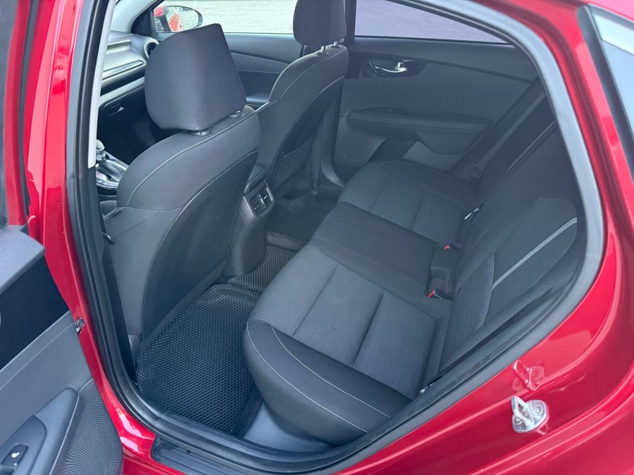 Kia Cerato 2.0 AT