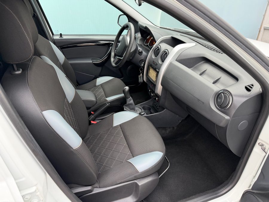 ВАЗ (LADA) Largus 1.6 MT