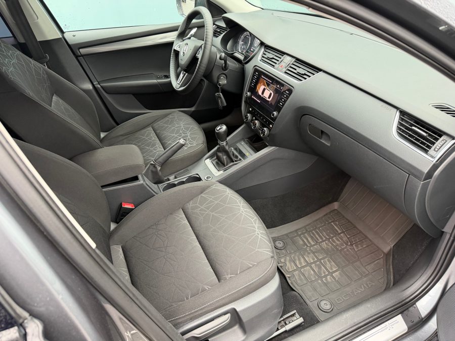Skoda Octavia 1.6 MT