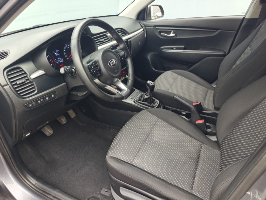 Kia Rio 1.6 MT