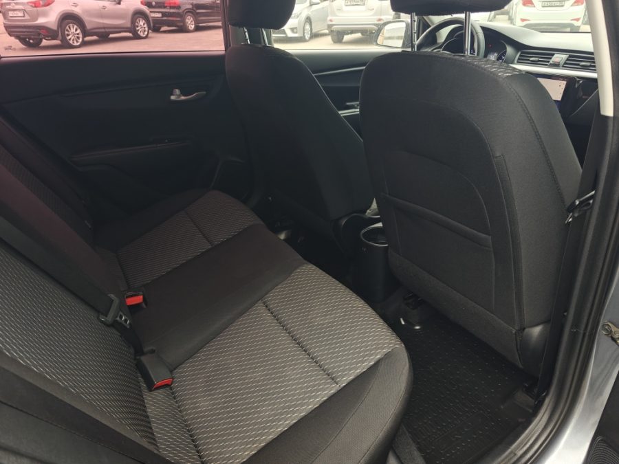Kia Rio 1.6 MT
