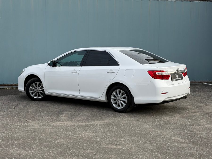 Toyota Camry 2.5 AT