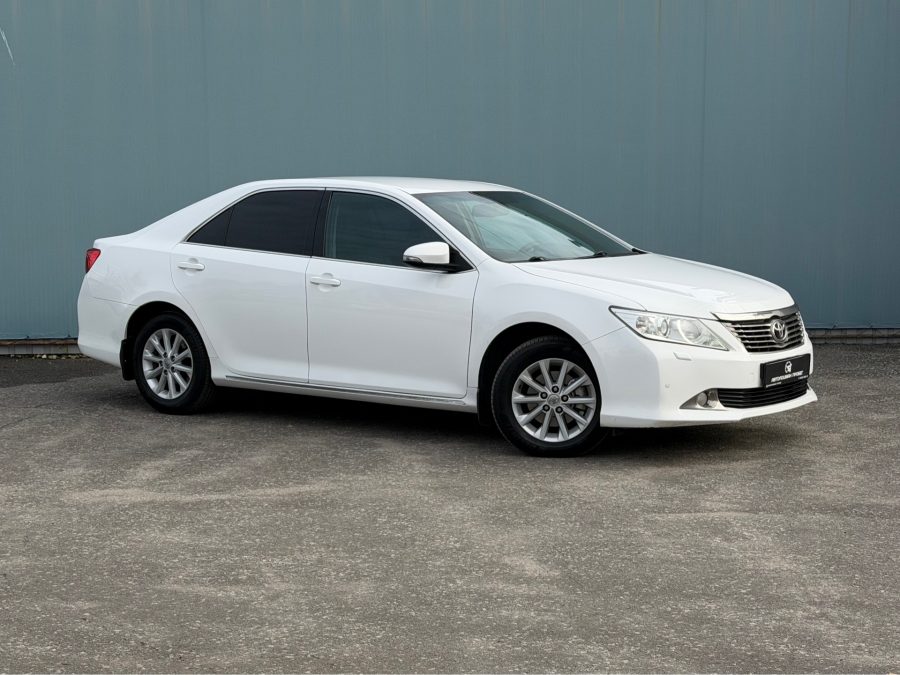 Toyota Camry 2.5 AT