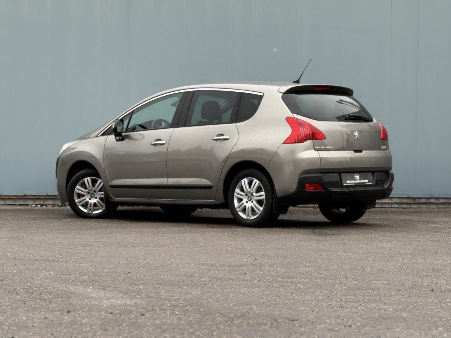 Peugeot 3008 1.6 MT