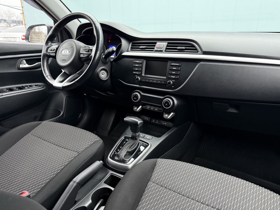 Kia Rio X-Line 1.6 AT