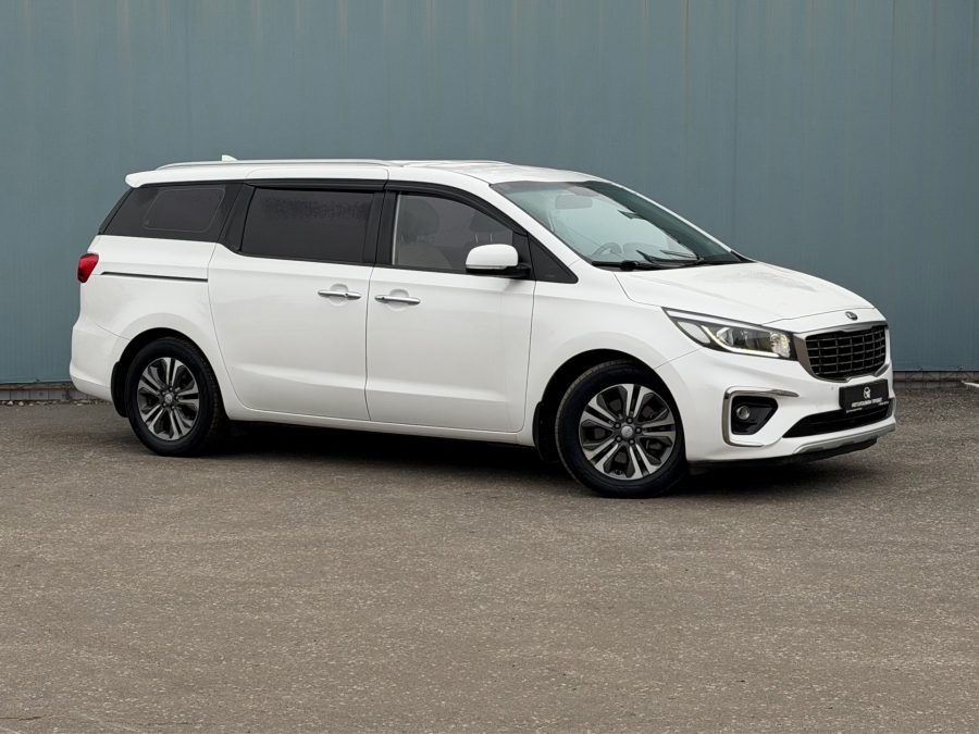 Kia Carnival 2.2 AT