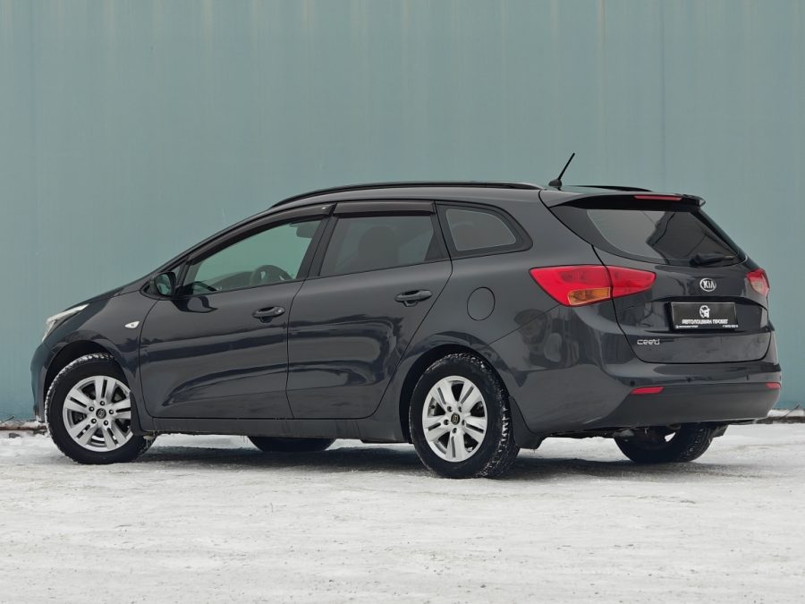 Kia Ceed 1.6 MT