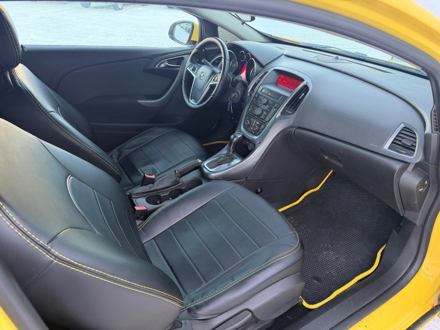 Opel Astra GTC 1.4 AT