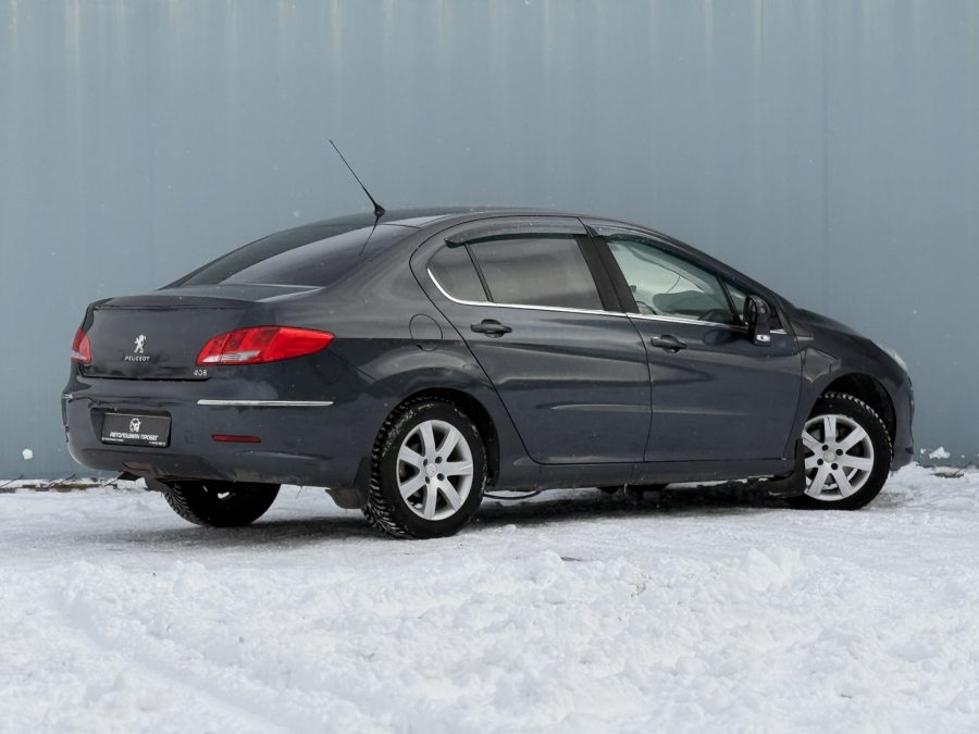Peugeot 408