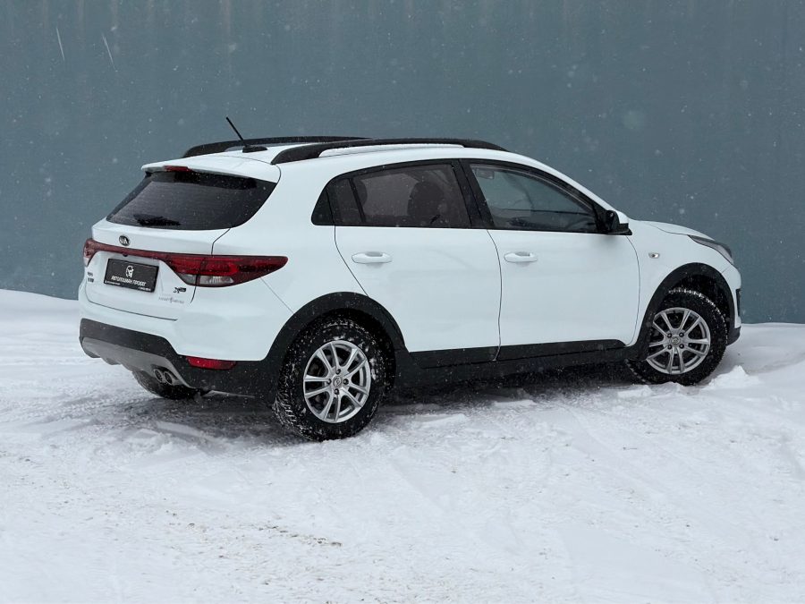 Kia Rio X-Line 1.6 MT