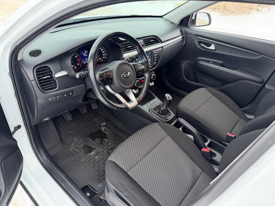 Kia Rio X-Line 1.6 MT