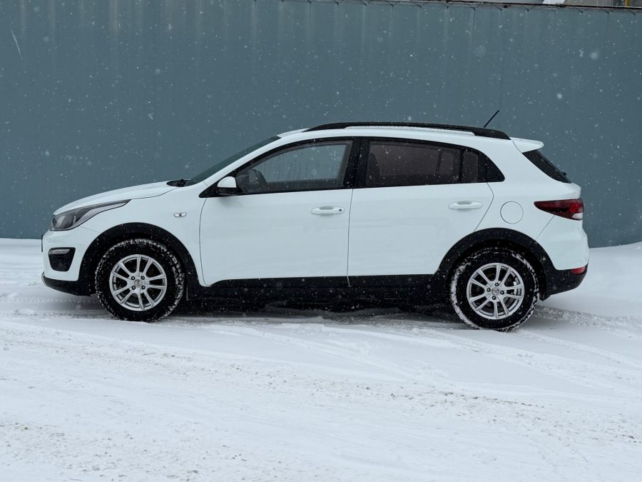 Kia Rio X-Line 1.6 MT