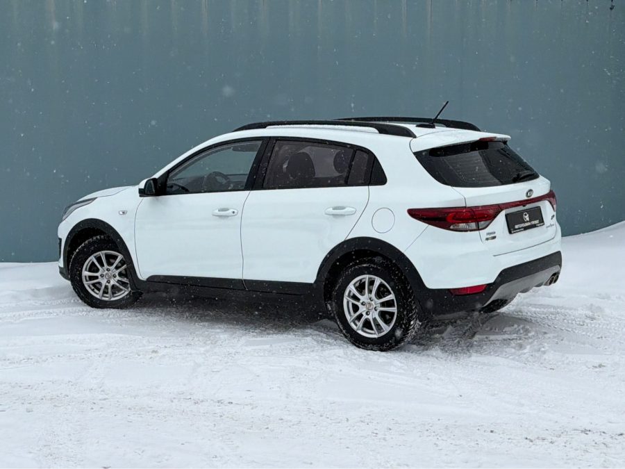 Kia Rio X-Line 1.6 MT