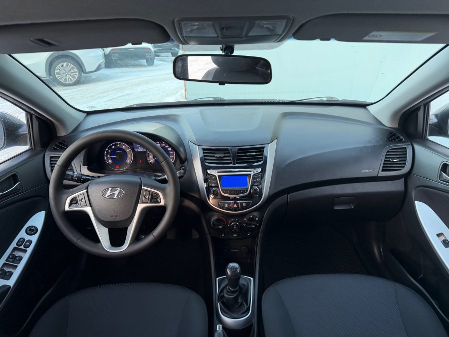 Hyundai Solaris 1.6 MT